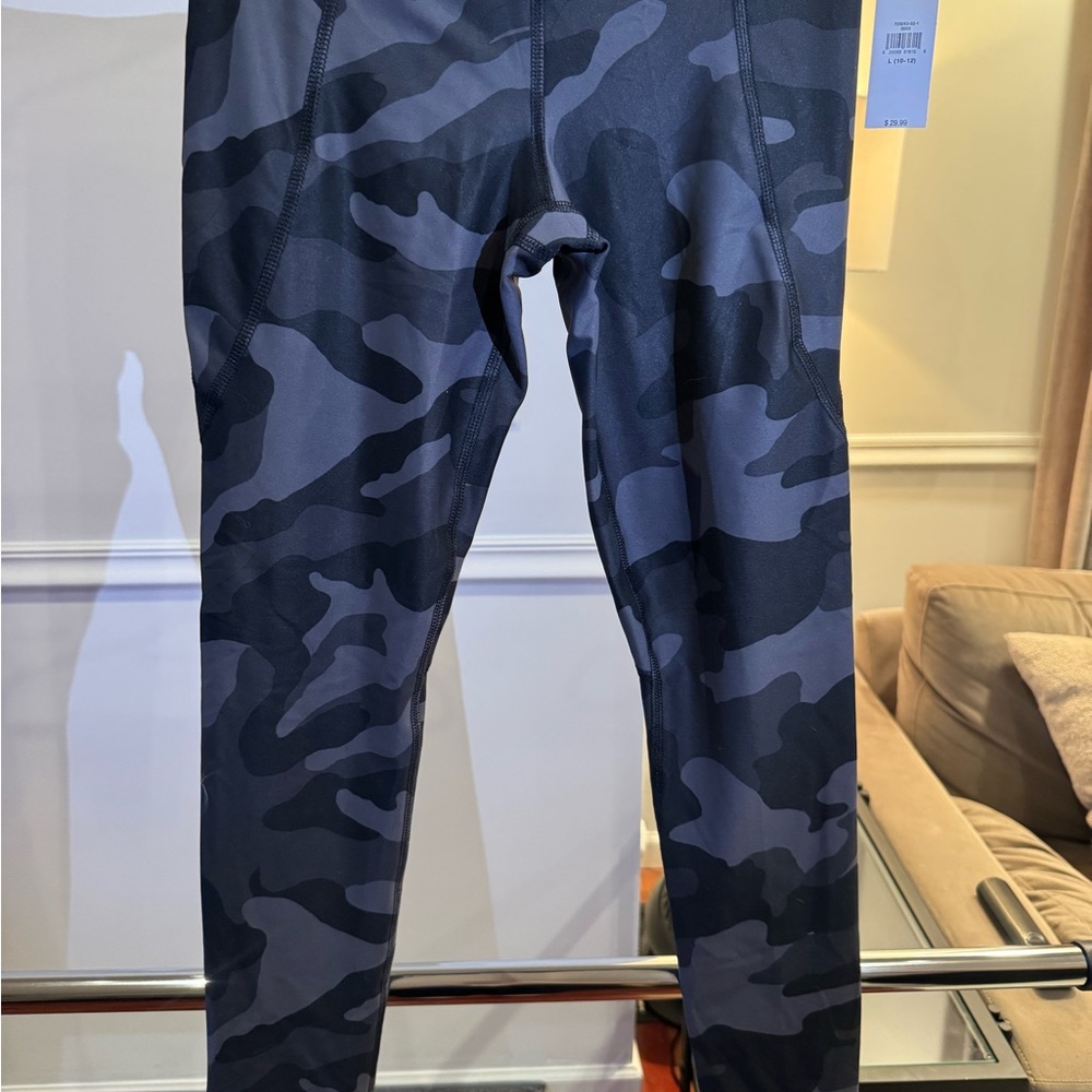Old Navy Camouflage Leggings - Black and Gray